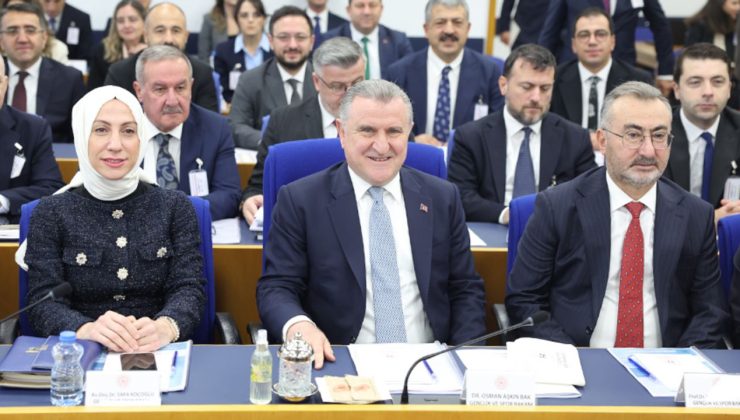 Bak'tan Kırmızı Kart'a "VAR'dan döner" Cevabı