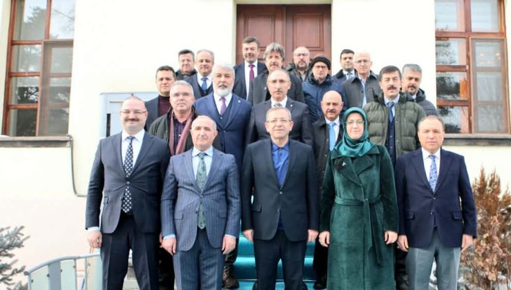 Kars Valisi Ziya Polat, 17 üniversitenin rektöründen oluşan heyeti kabul etti