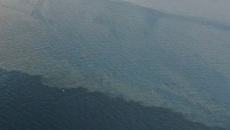 İstanbul’da kuvvetli yağış sonrası dereden Boğaz’a çamur aktı