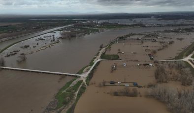 Tunca ve Meriç’te taşkın havadan görüntülendi