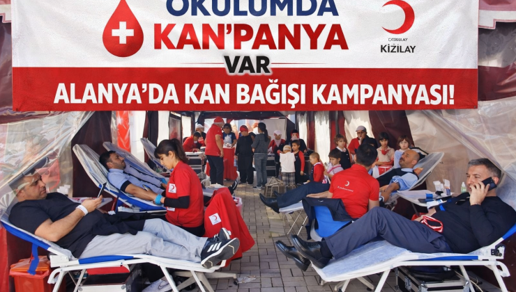 Alanya ilçesinde, sosyal sorumluluk bilincini güçlendirmek amacıyla hayata geçirilen “Okulumda KAN’panya Var”