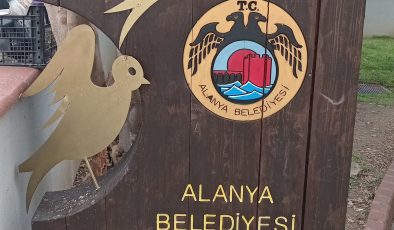 Mahmutlar’da Parkta Tuvalet Sorunu Tepki Çekiyor