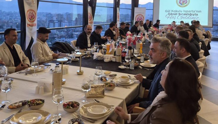 Ispartalılar Antalya’ya iftarda buluştu.