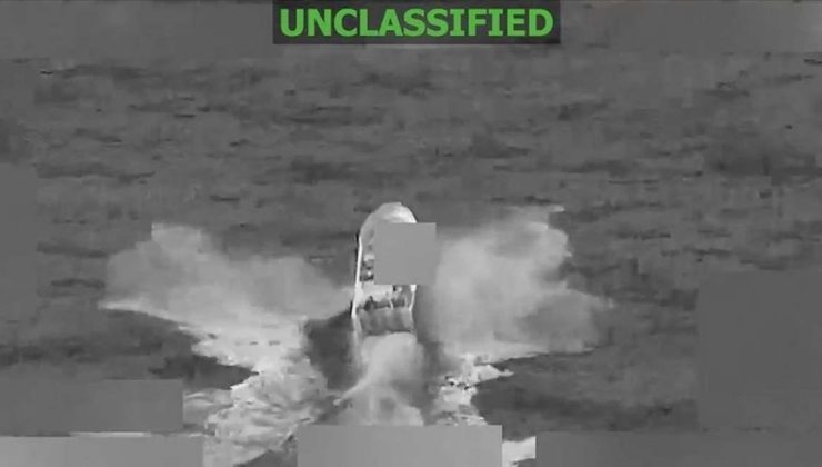 ABD ordusu Pasifik’te bir tekneyi daha vurdu! ‘2 narko terörist öldürüldü’