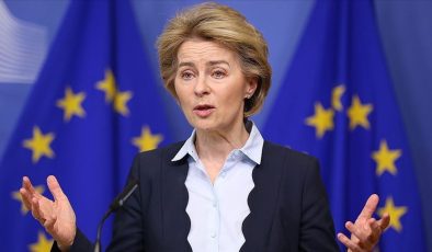 AB Komisyonu Başkanı Leyen ile görüştü