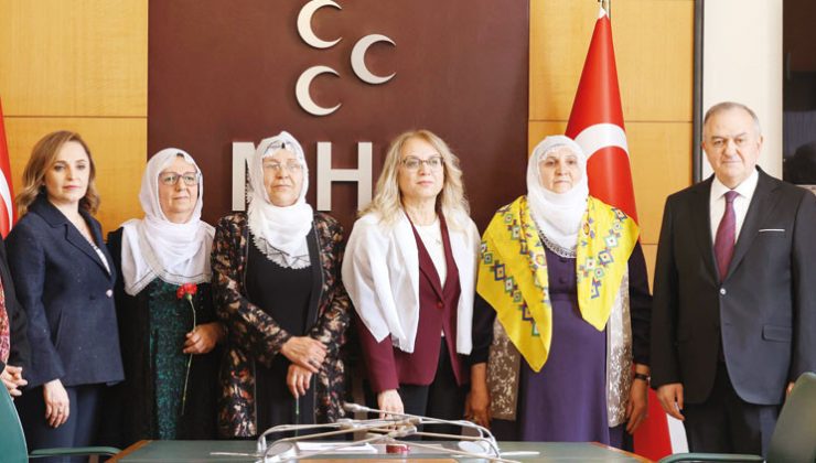 Barış Anneleri’nden MHP’ye ziyaret