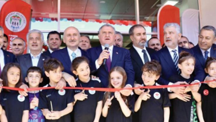Gençlik ve Spor Bakanı Osman Aşkın Bak: ‘Trabzonspor bir dünya markası’