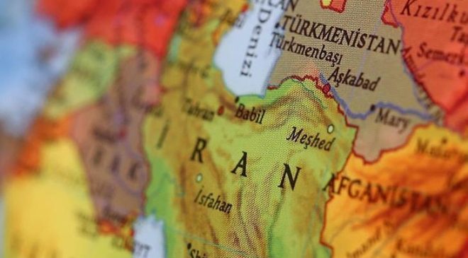 İran basını: Bender Abbas kentinde patlama sesleri duyuldu