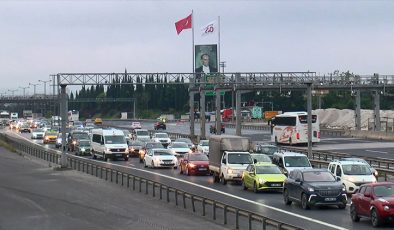 İstanbul’da bayram tatili hareketliliği trafiğe yansıdı