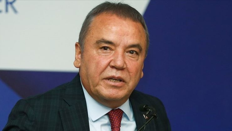 Muhittin Böcek’e bir dosyadan ev hapsi… Böcek’in tutukluluk hali devam ediyor