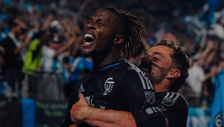 Wilfried Zaha’dan veda mesajı: Bana katlandığınız için teşekkür ederim