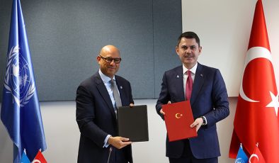 Bakan Kurum Bonn’da ‘COP31 Ev Sahibi Ülke Anlaşması’nı imzaladı