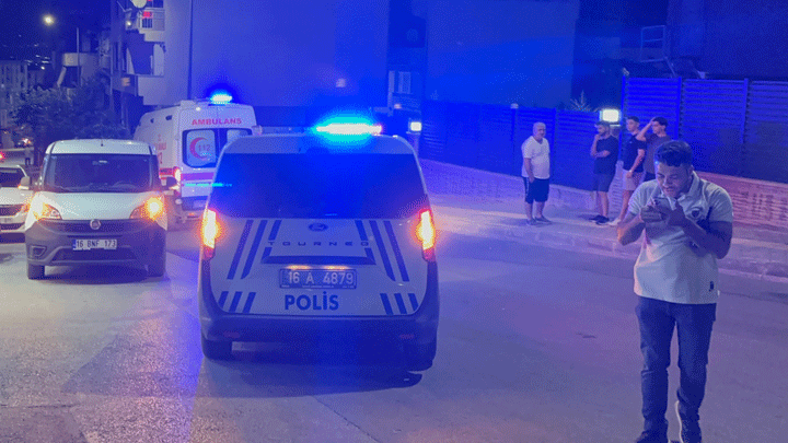 Bursa’da kafede silahlı saldırı: Bacağından vurup kaçtı