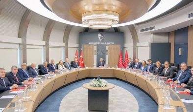 CHP MYK’dan iki başkana ihraç talebi