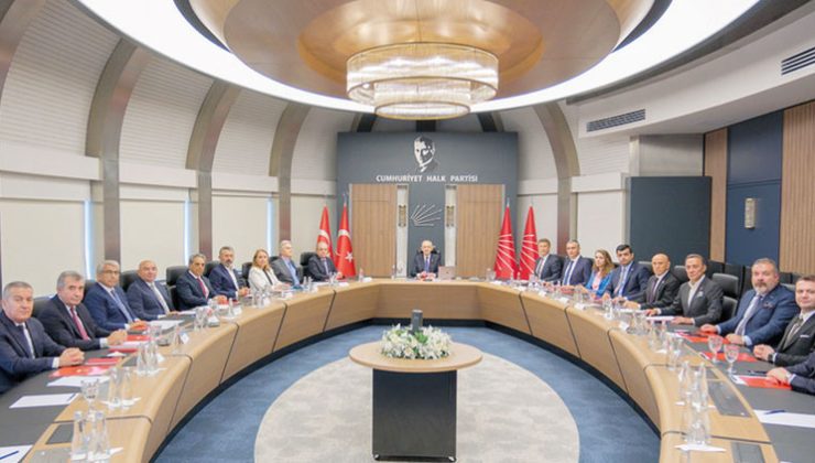 CHP MYK’dan iki başkana ihraç talebi