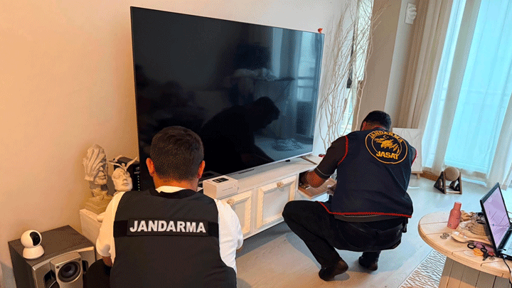 MİT’ten kredi kartı şebekesine operasyon: 3 şüpheli gözaltına alındı