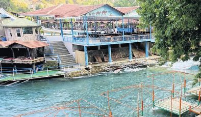 Yıkıp geçen sel ders olmadı