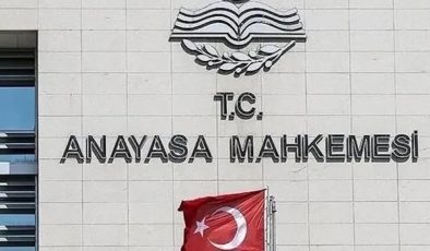 AYM son sözü söyledi: Boşanıp birlikte yaşayanların maaşı kesilecek