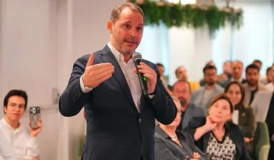Berat Albayrak 15 Temmuz gecesini anlattı: İki pilottan biri FETÖ’cüydü, bizi yönlendirmeye çalıştı